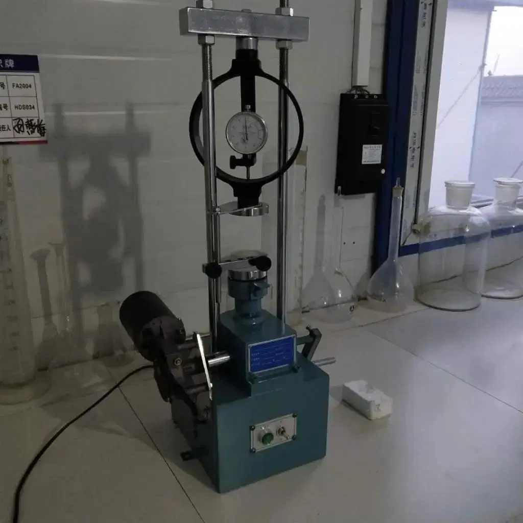B029 Appareil électrique pour l'essai de compression non confiné dans le sol