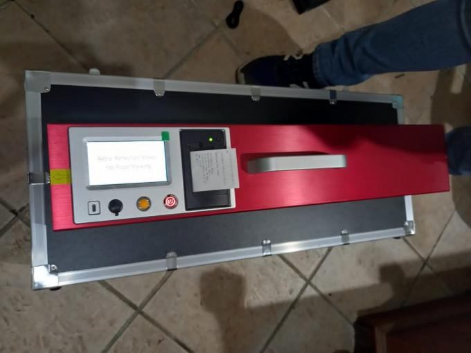 B047 Rétroréflectomètre horizontal Marquage routier reflétant l'instrument de mesure Rétroréflectomètre